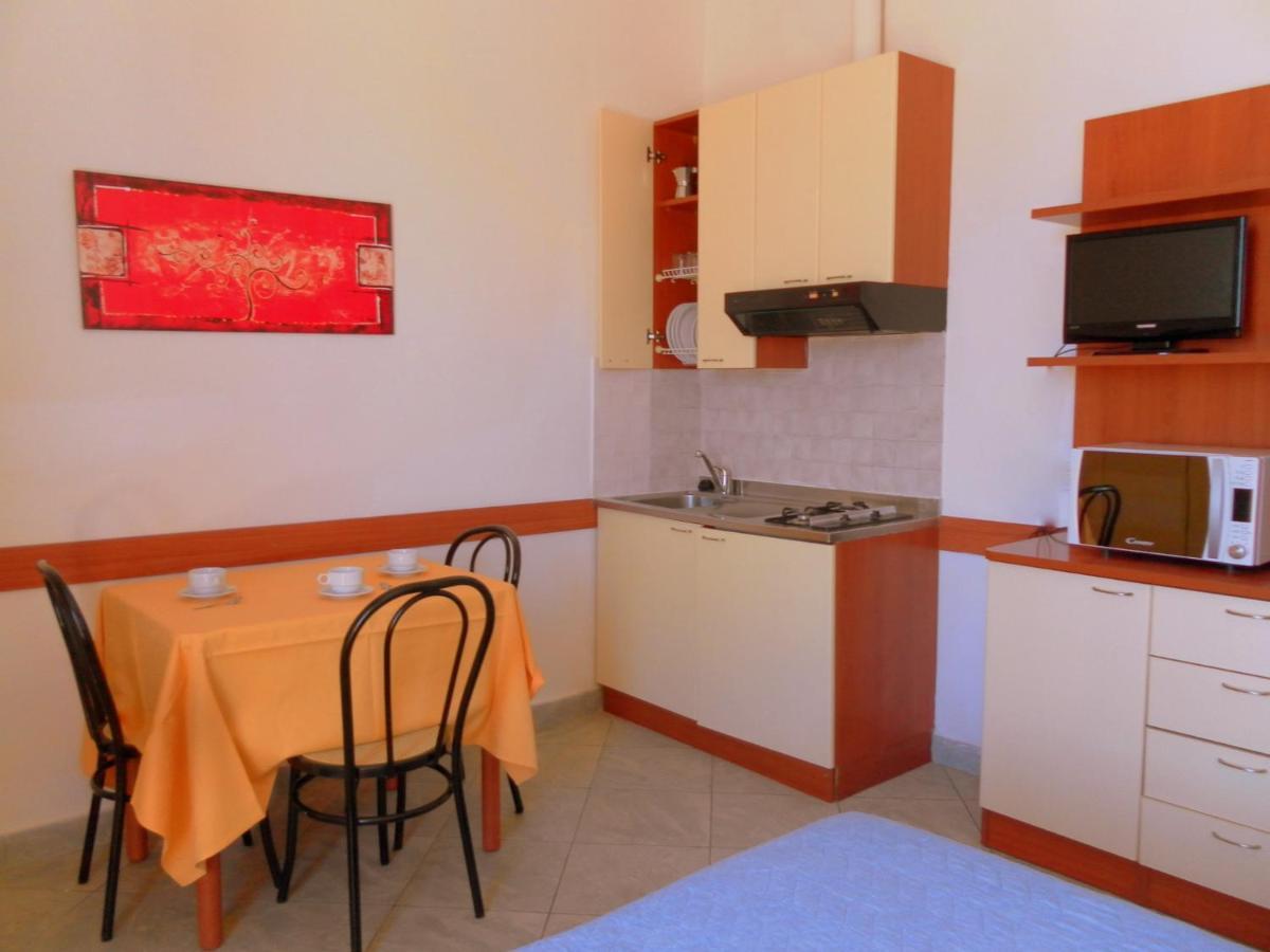 ريميني Residence Buena Vista الغرفة الصورة